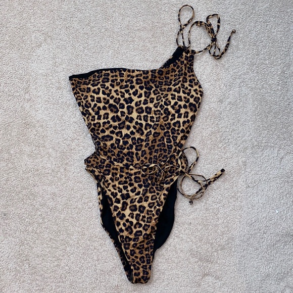 Good American One Shoulder Swim Suit-NWT! - Picture 3 of 7